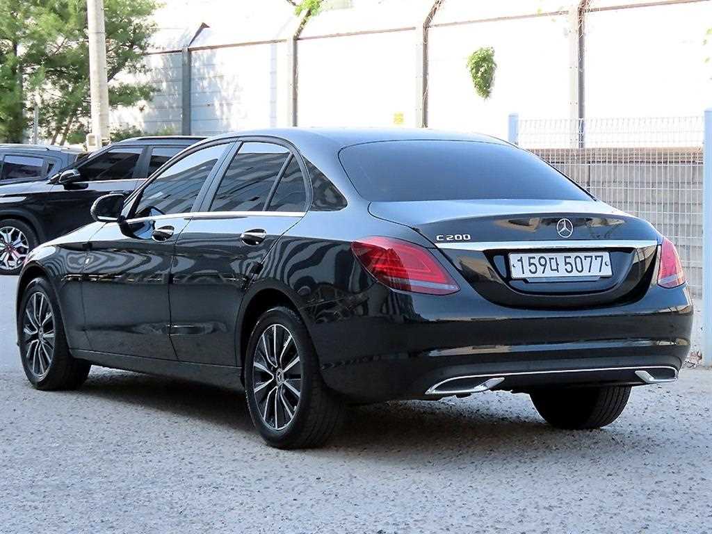 Mercedes Benz C Class - Vista 3