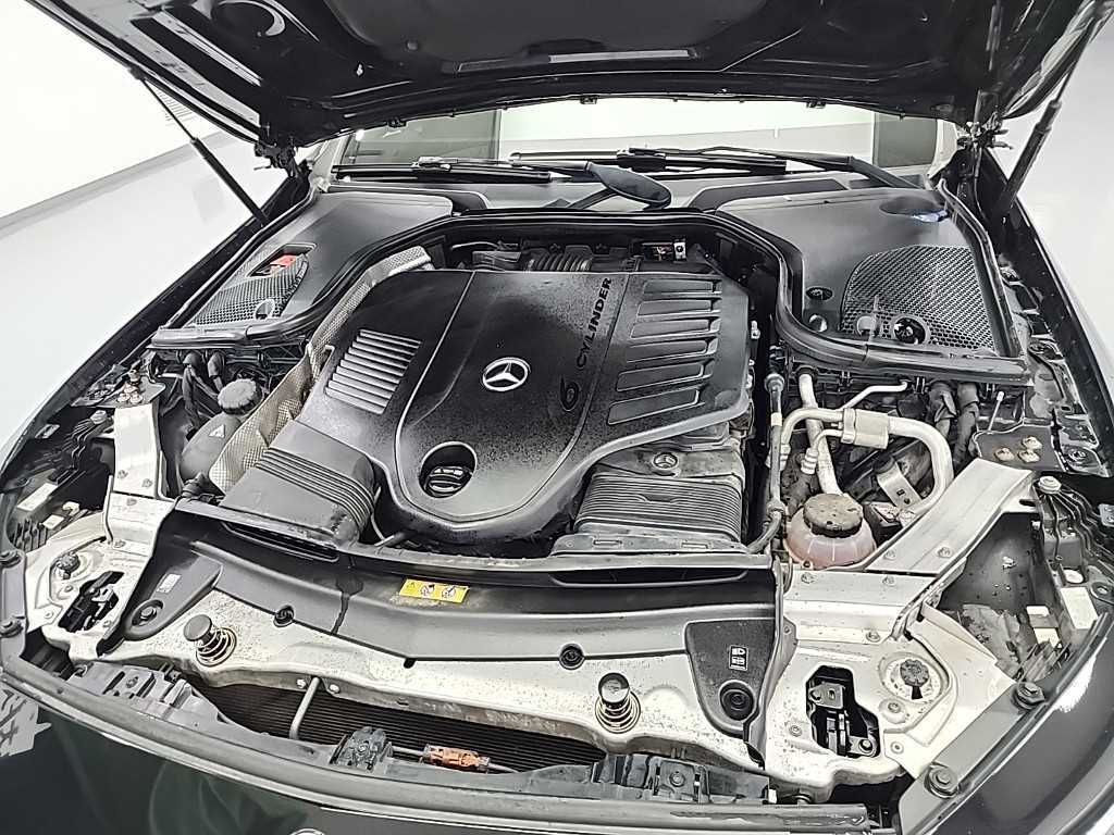 Mercedes Benz CLS Class - Vista 5