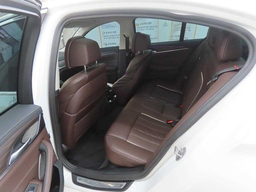 BMW 5 Series - Vista 6