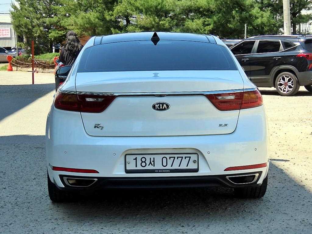KIA K7 - Vista 4