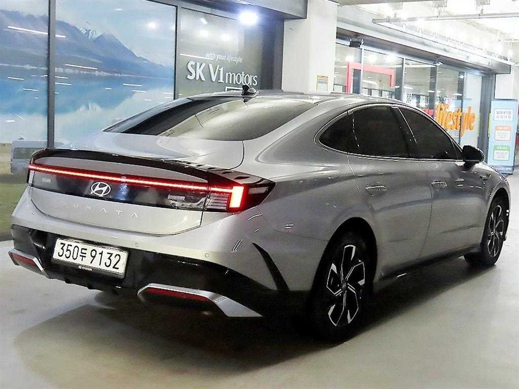 HYUNDAI Sonata - Vista 4