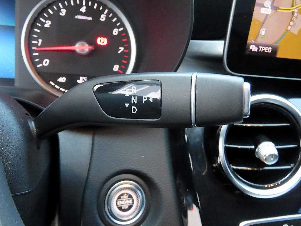 Mercedes Benz C Class - Vista 10