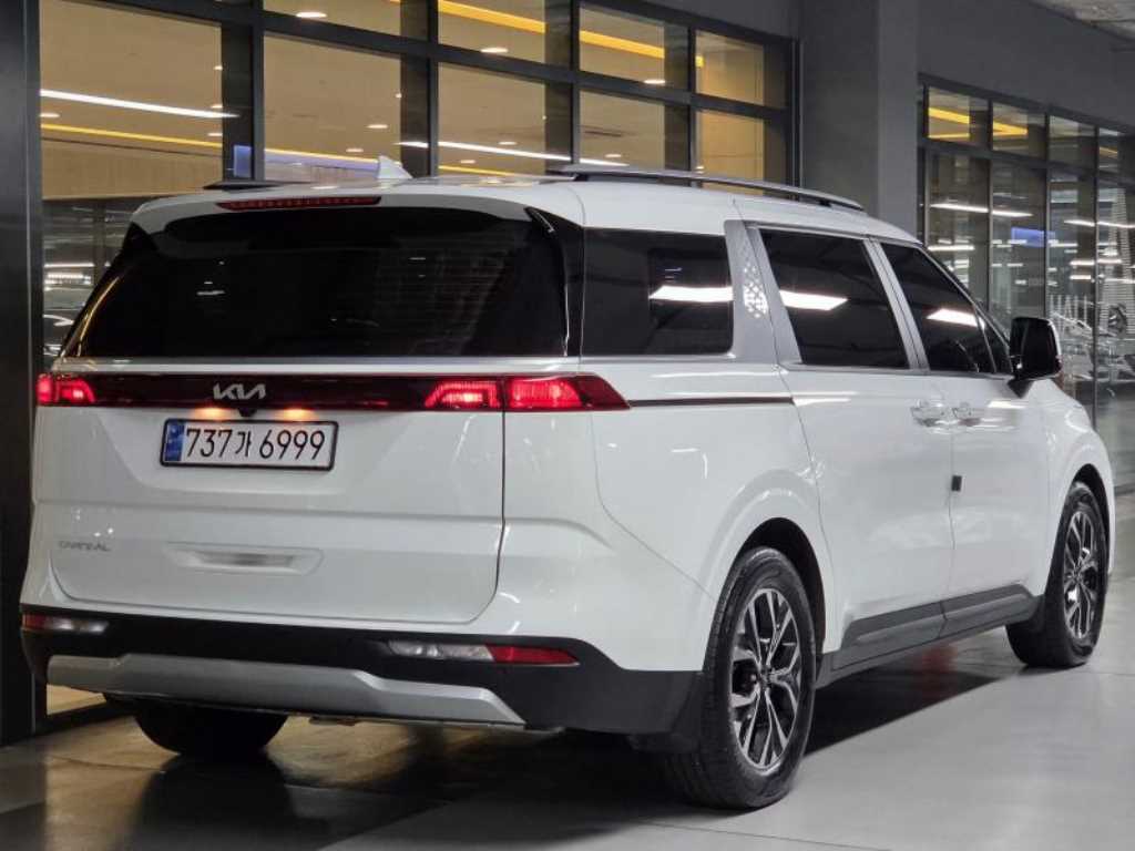 KIA Carnival - Vista 2