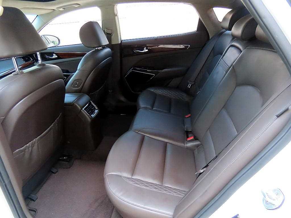 KIA K7 - Vista 6