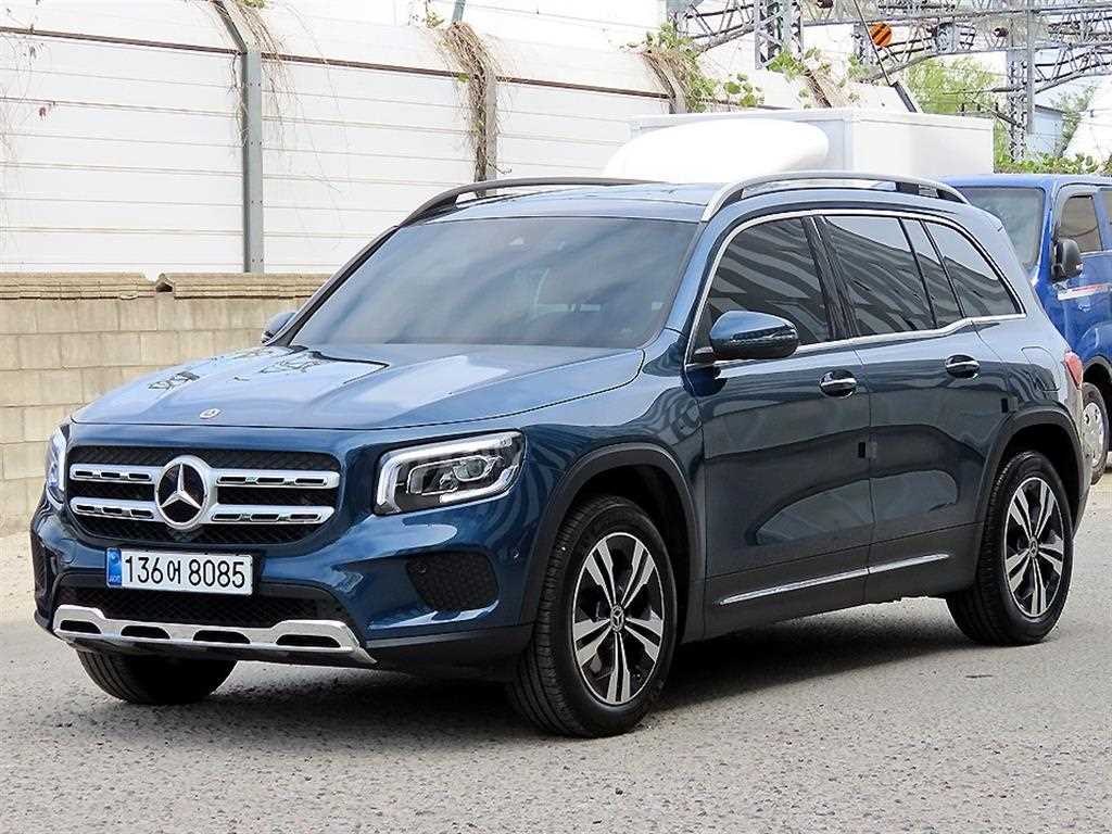 Mercedes Benz GLB Class - Vista 2