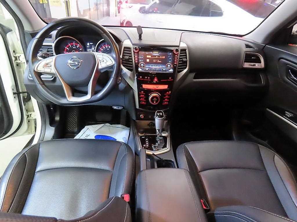 Ssangyong Tivoli - Vista 10