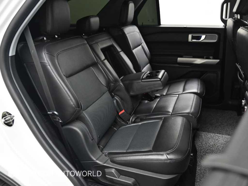 Ford Explorer - Vista 12