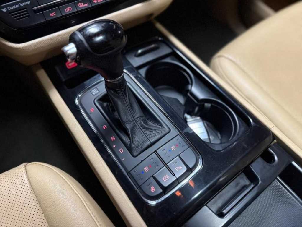 KIA Carnival 2016 Negro - Importación desde Corea - HF Imports Iquique - Foto 17