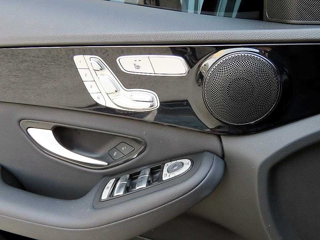 Mercedes Benz C Class - Vista 11