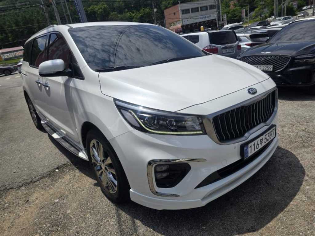 KIA Carnival - Vista 3