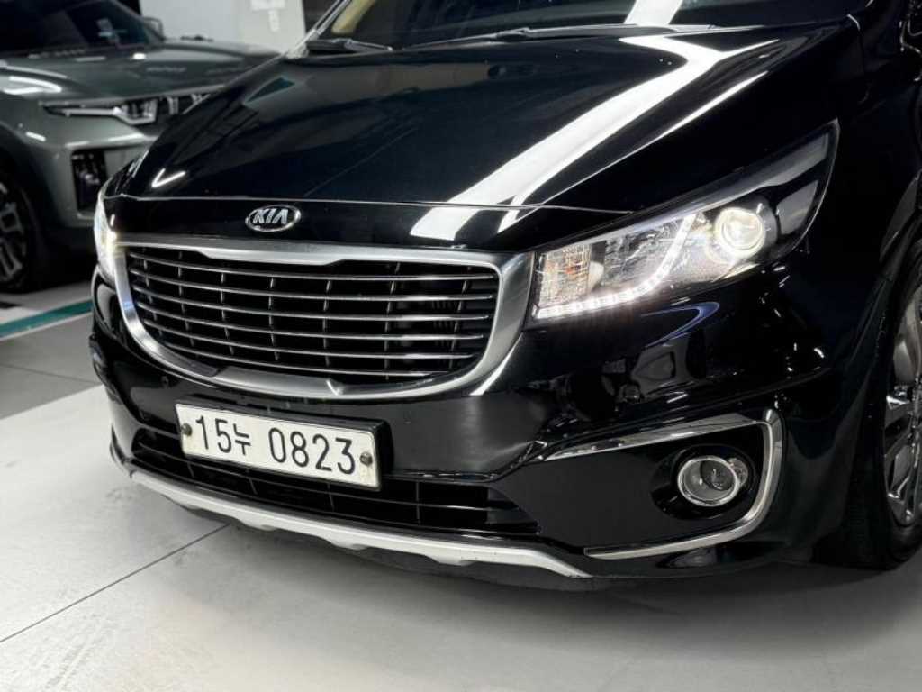 KIA Carnival - Vista 6