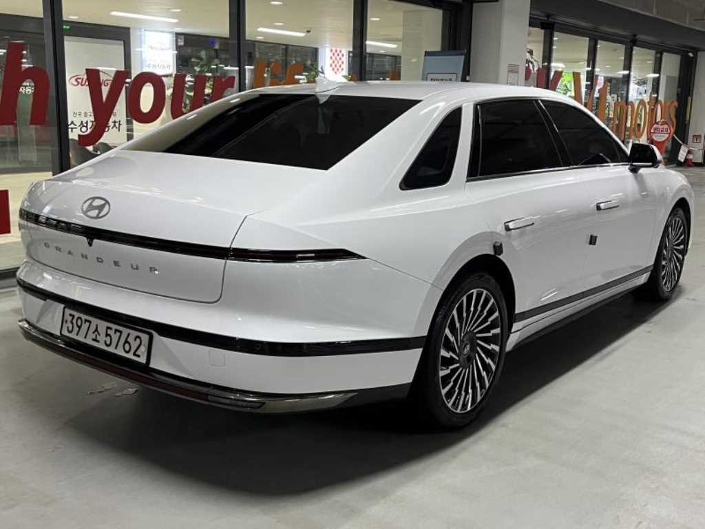 HYUNDAI Grandeur - Vista 5