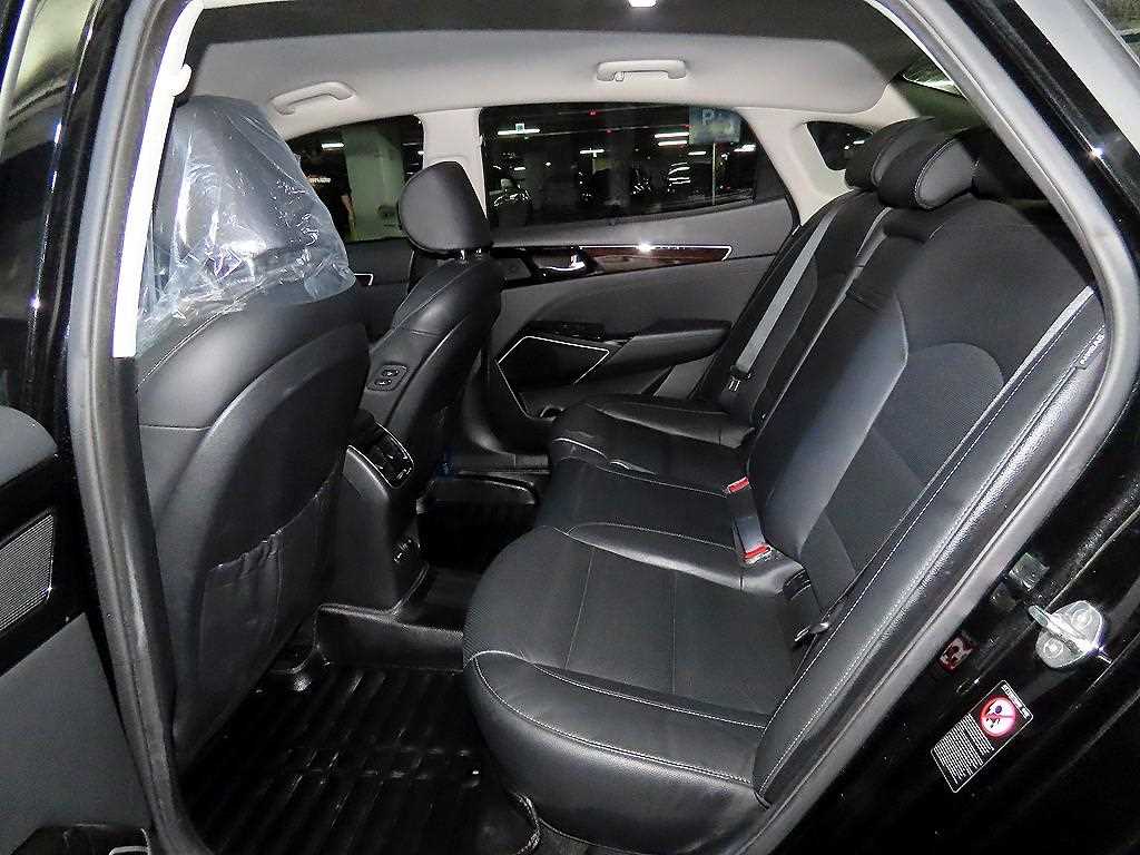 KIA K7 - Vista 7