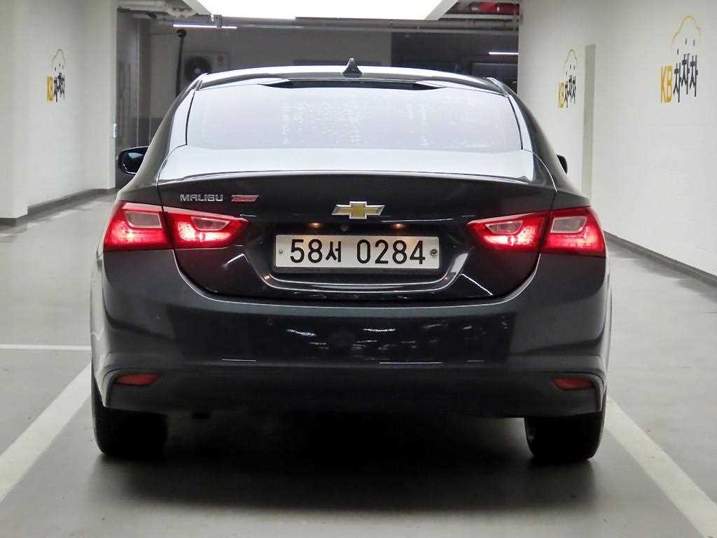 Chevrolet Malibu - Vista 3