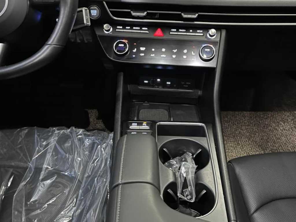 HYUNDAI Sonata - Vista 10