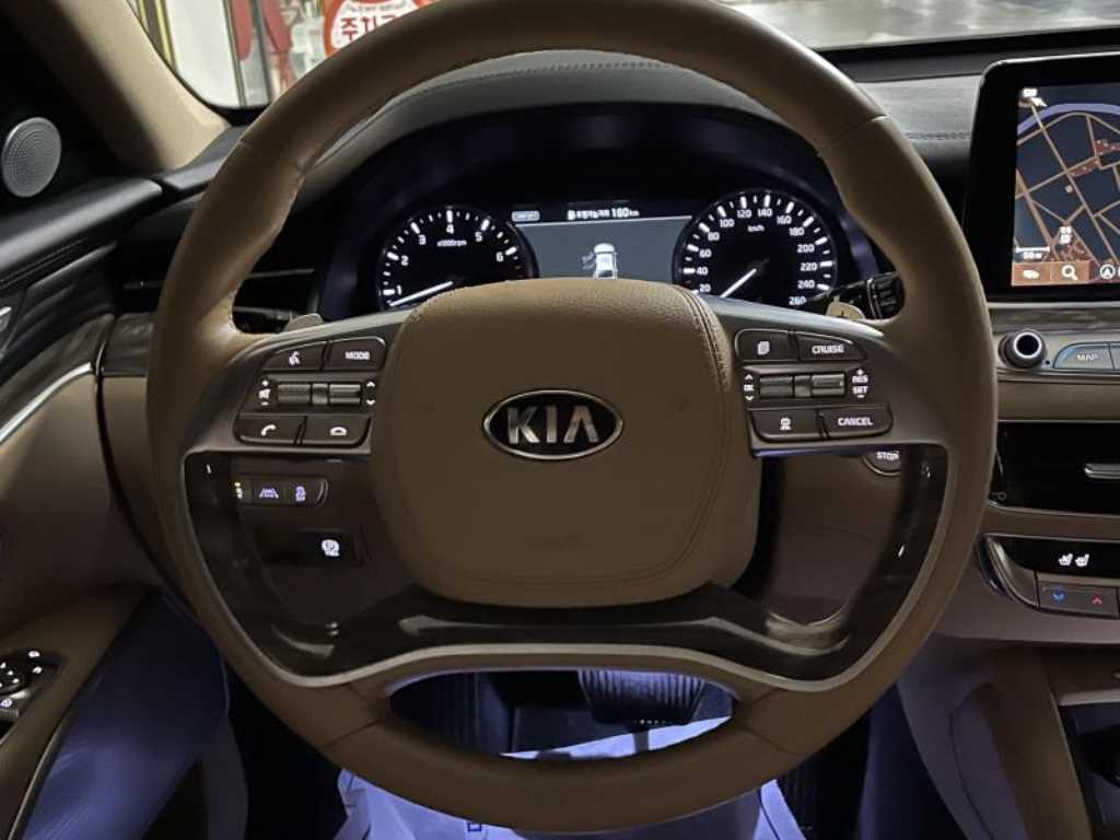 KIA K9 - Vista 11
