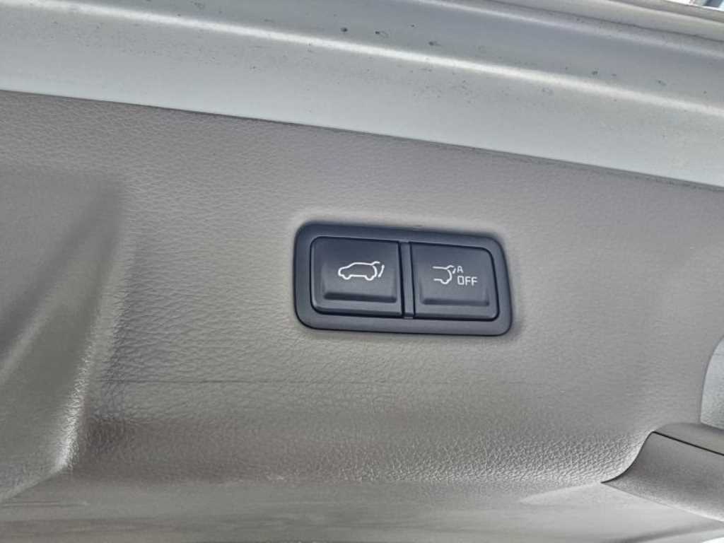 KIA Carnival - Vista 7