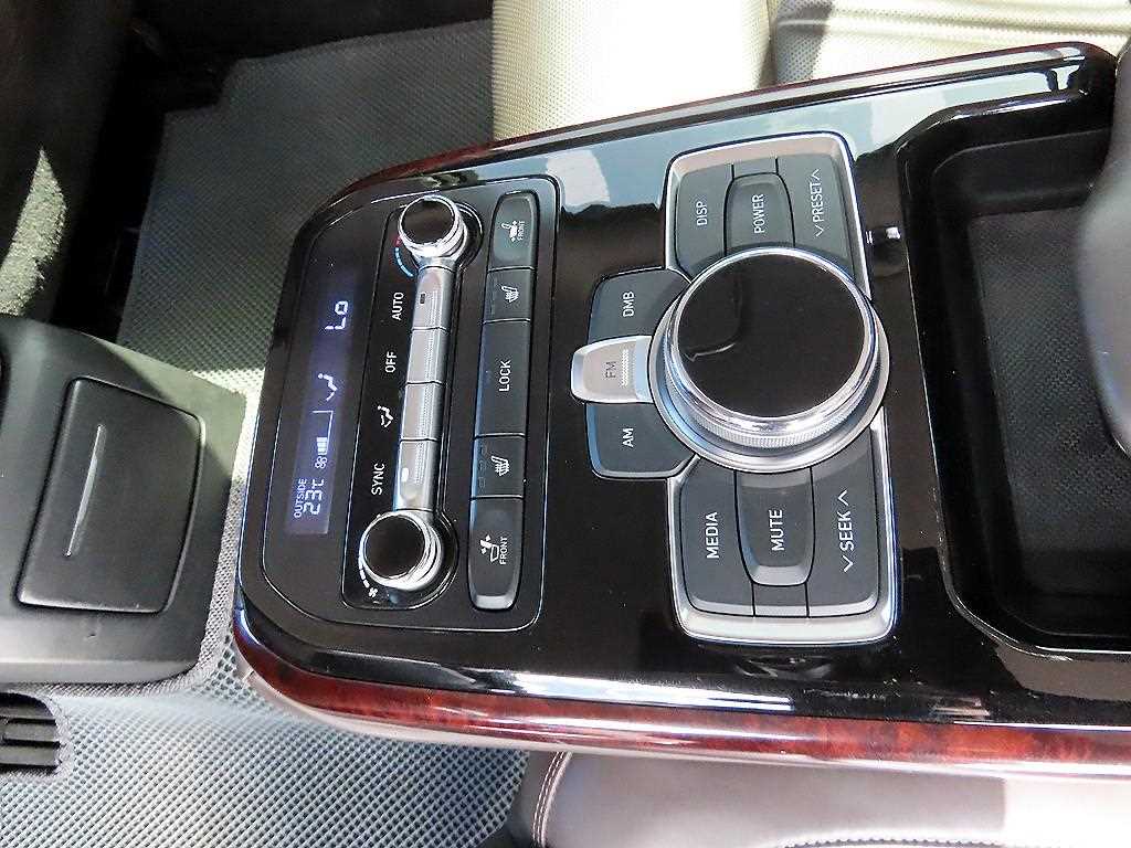 Genesis EQ900 2016 Café - Importación desde Corea - HF Imports Iquique - Foto 16
