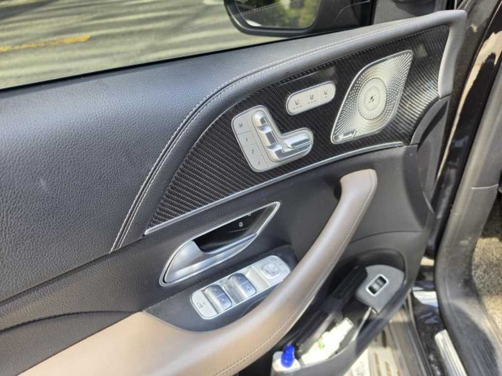 Mercedes Benz GLE Class - Vista 4