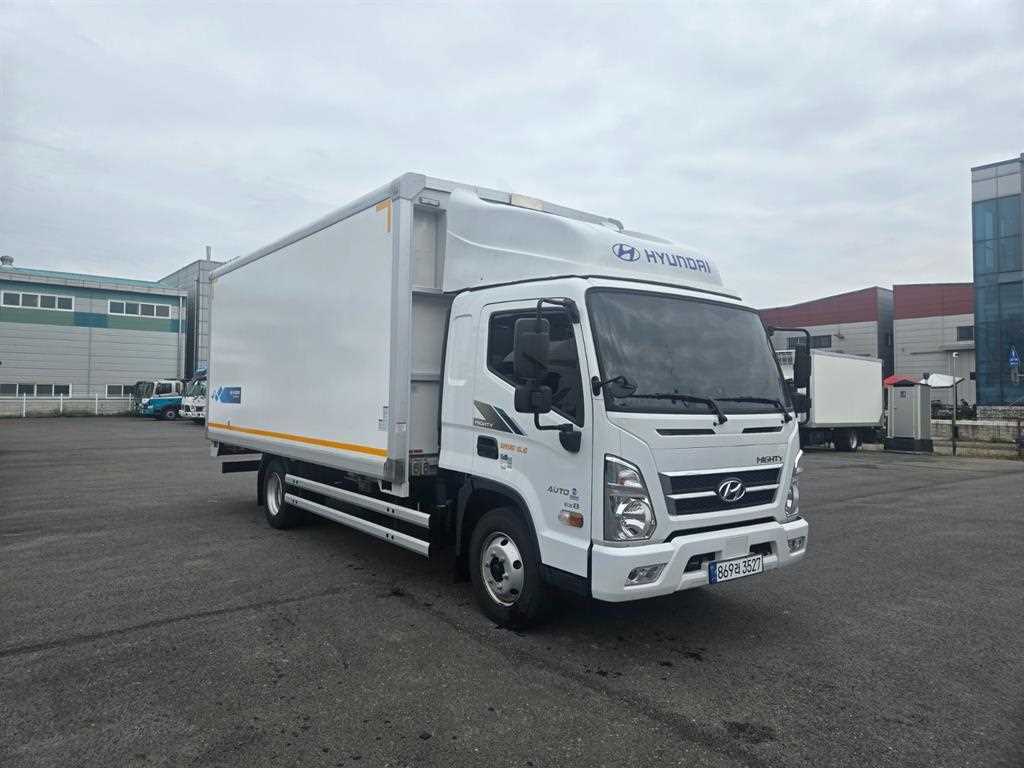 medium and large cargo truck - Vista 3