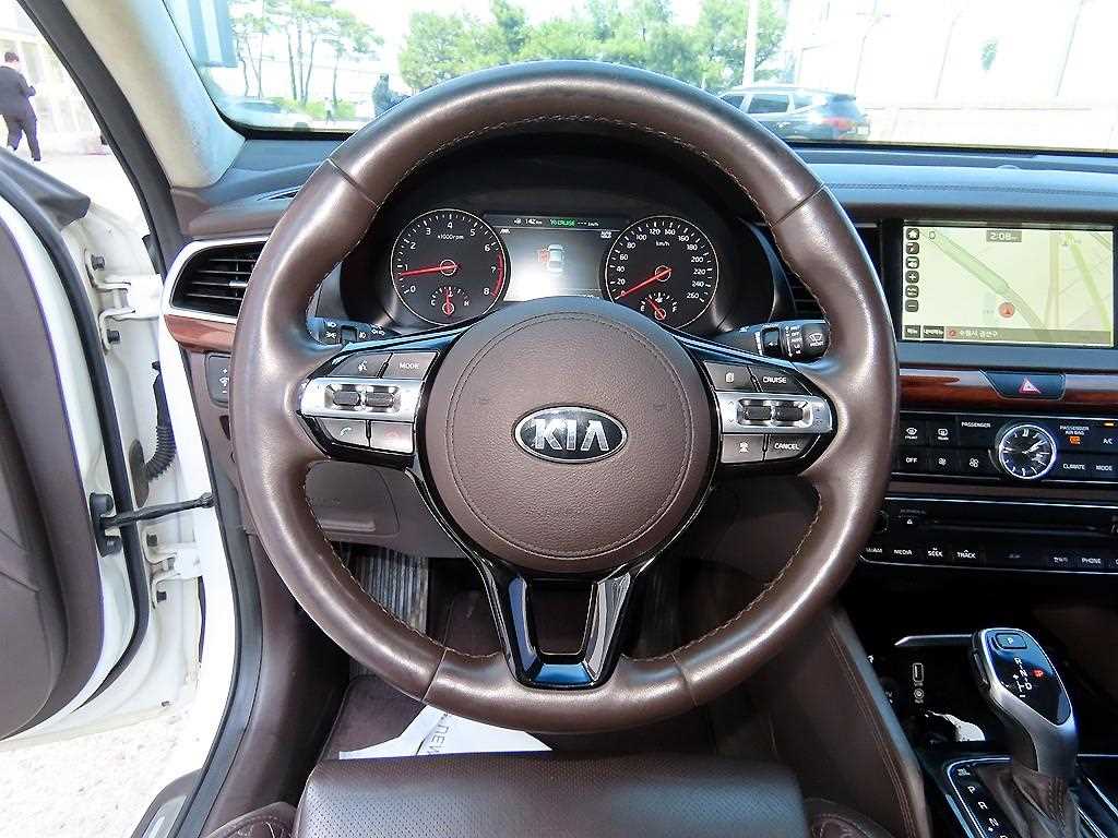 KIA K7 - Vista 8