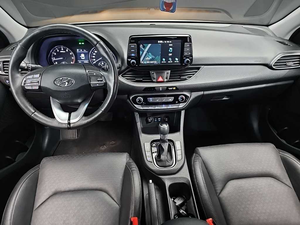 HYUNDAI i30 - Vista 7