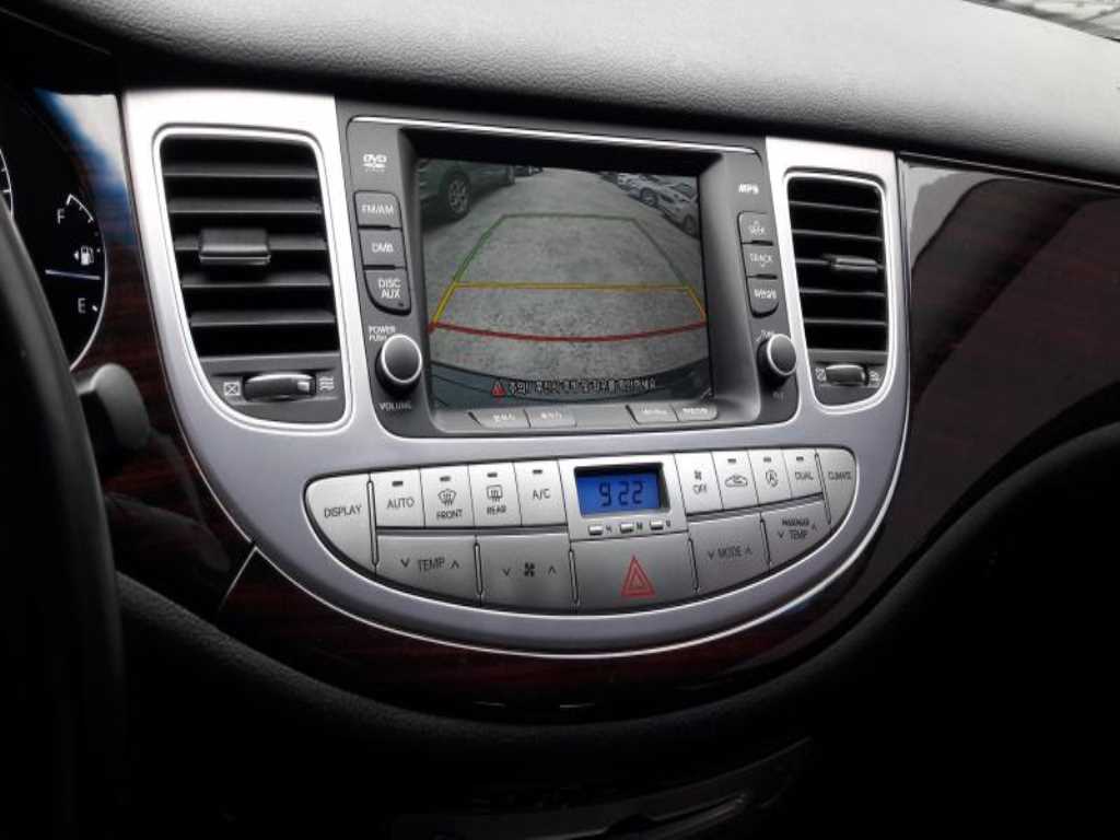 HYUNDAI Genesis - Vista 12