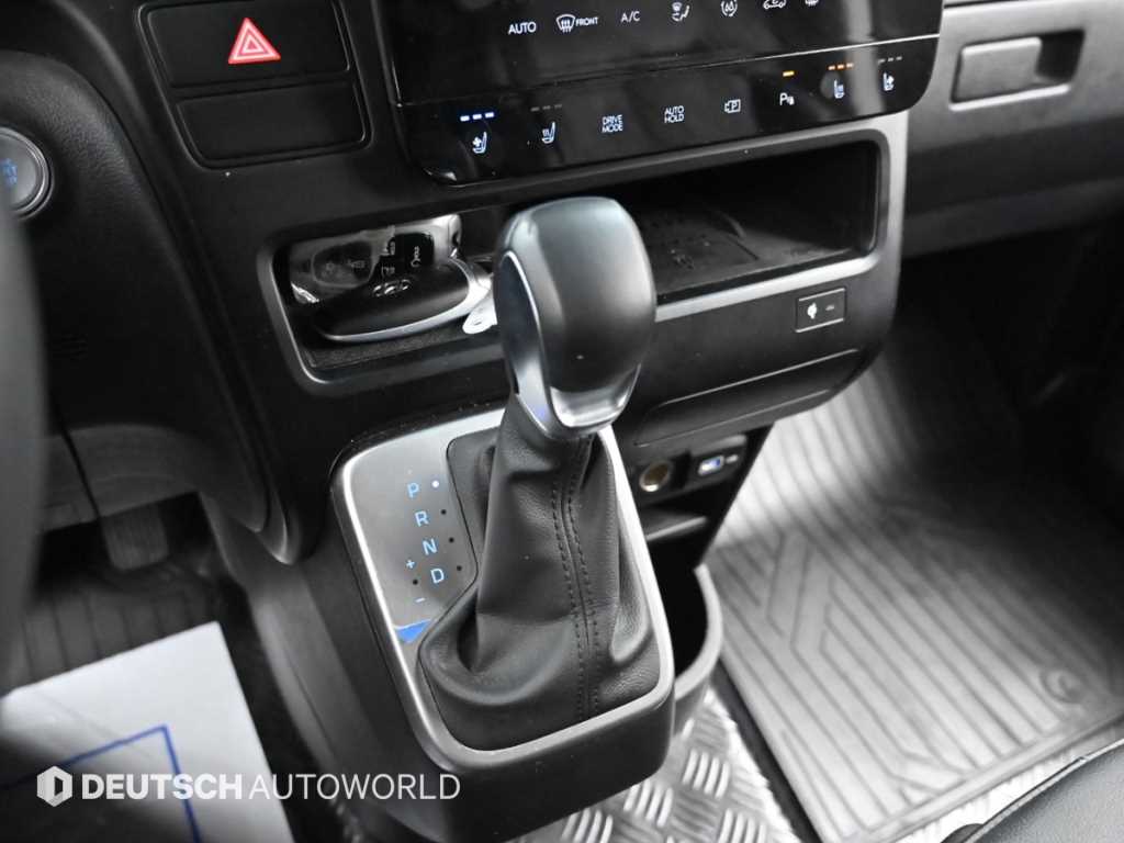 HYUNDAI Staria - Vista 9