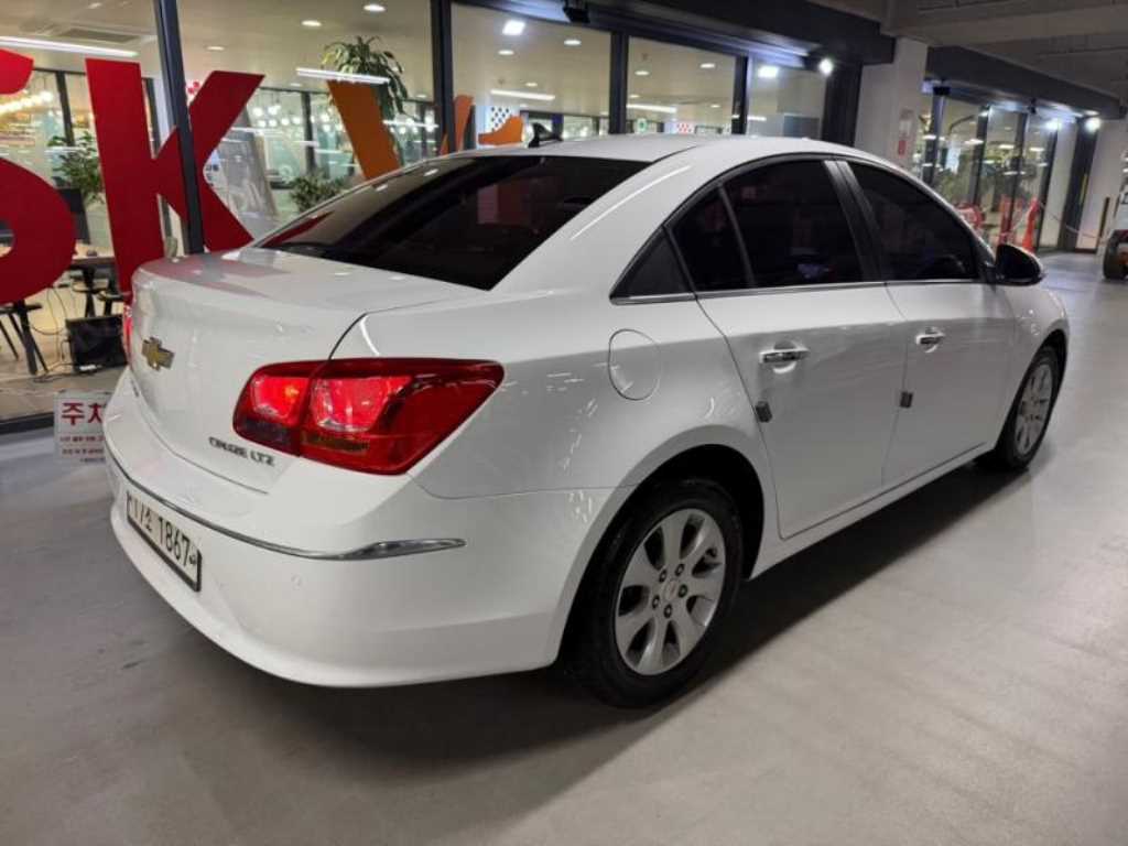 Chevrolet Cruise - Vista 4