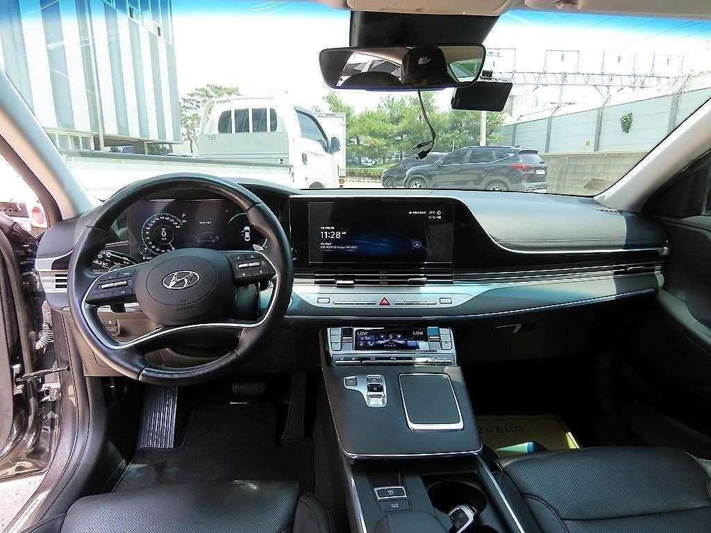 HYUNDAI Grandeur - Vista 7