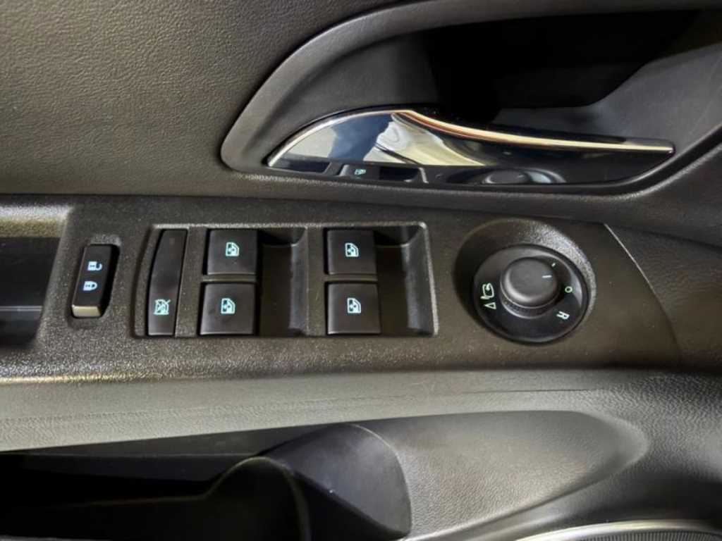 Chevrolet Cruise - Vista 12