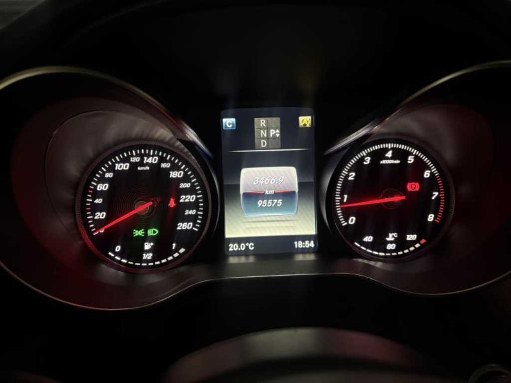 Mercedes Benz C Class - Vista 12