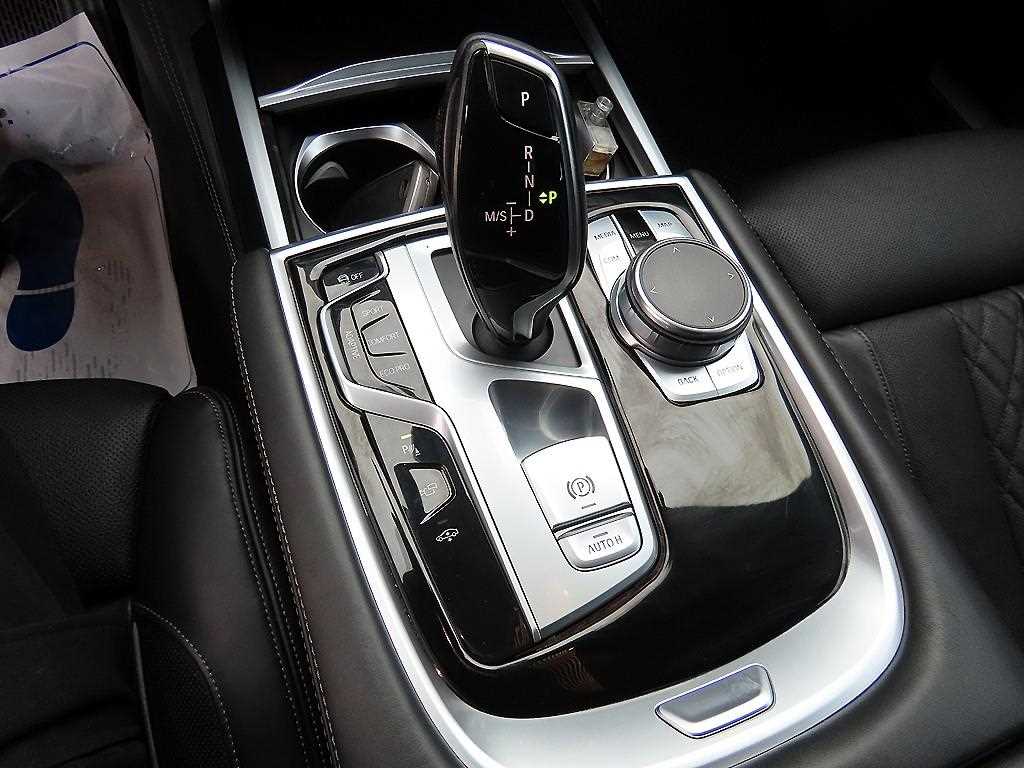 BMW 7 Series - Vista 11