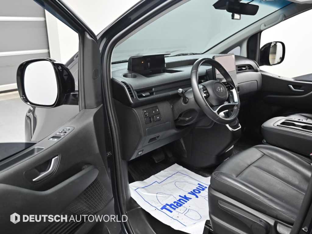 HYUNDAI Staria - Vista 11
