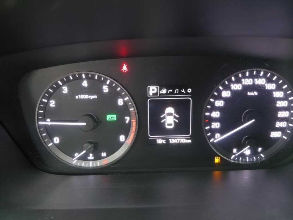 HYUNDAI Sonata - Vista 5