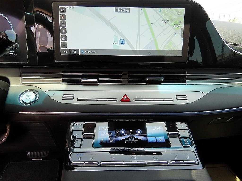 HYUNDAI Grandeur - Vista 12