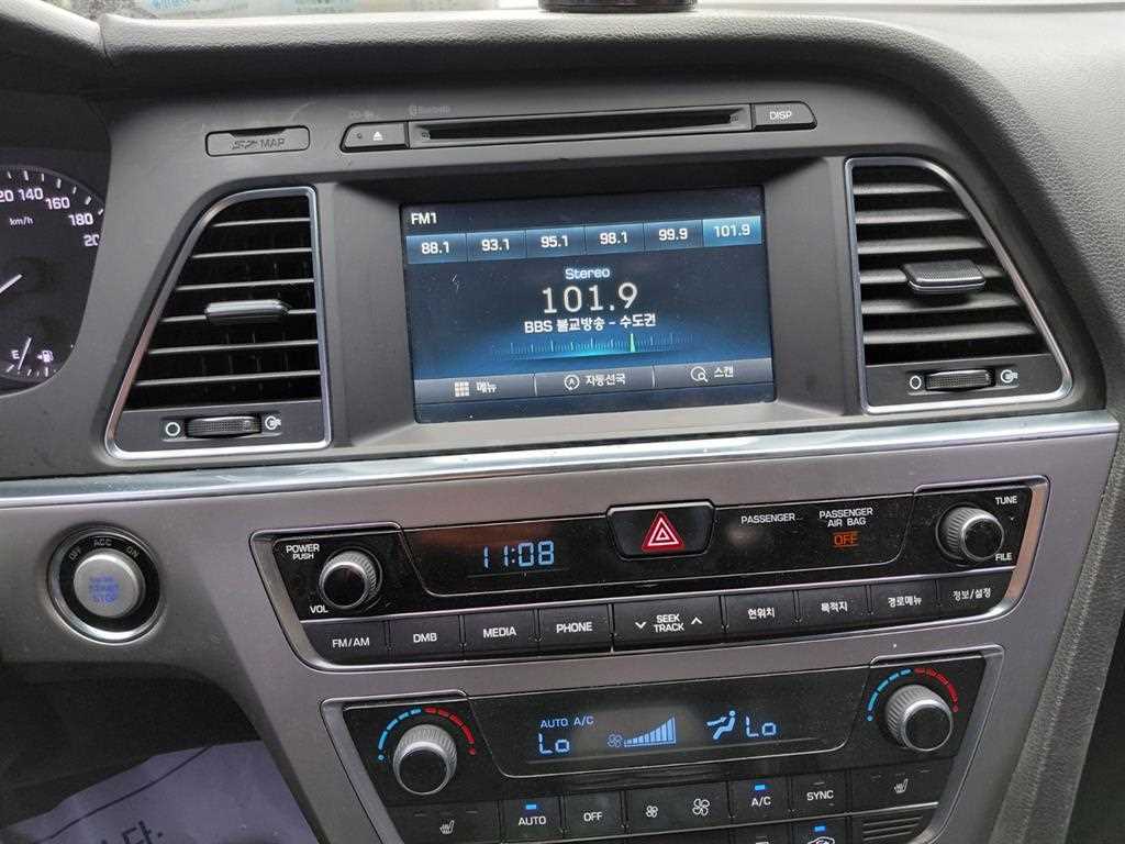 HYUNDAI Sonata - Vista 8