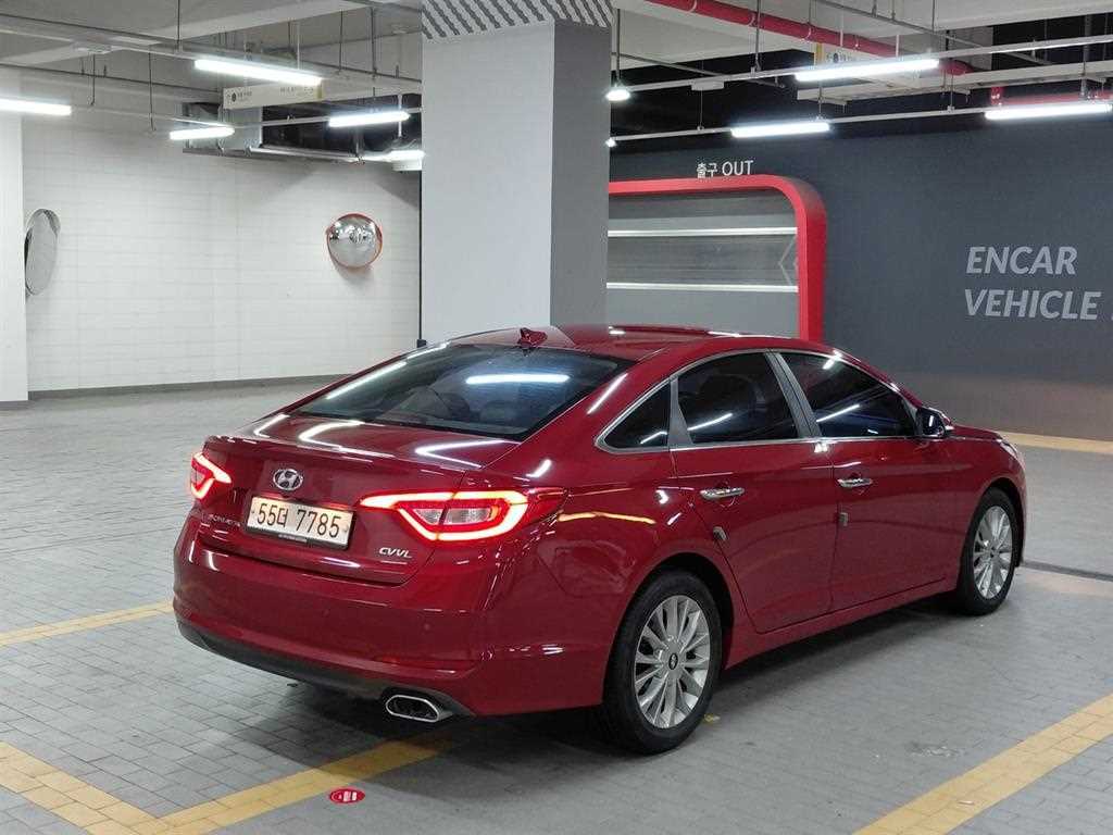 HYUNDAI Sonata - Vista 2