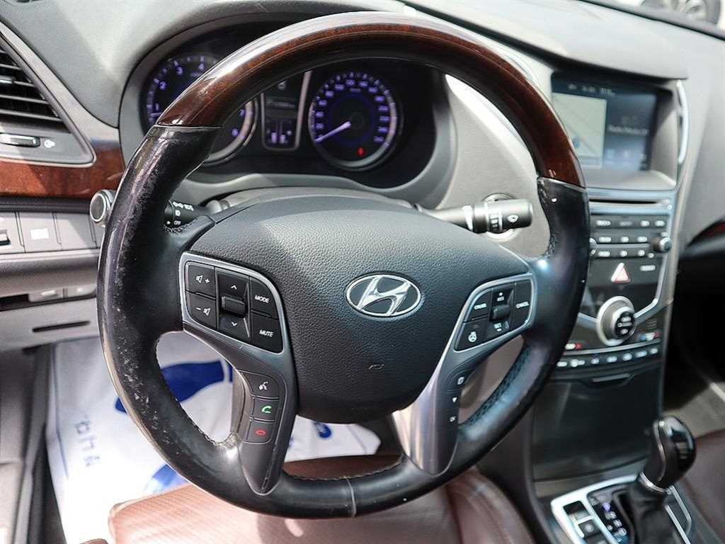 HYUNDAI Grandeur - Vista 8