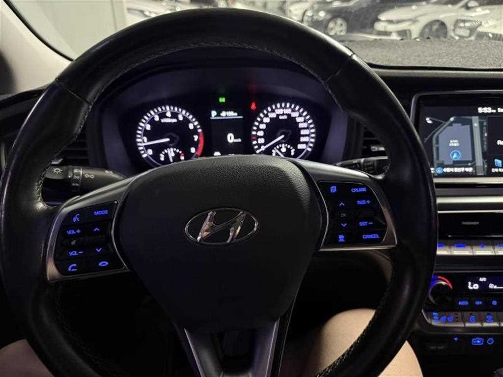 HYUNDAI Sonata - Vista 5