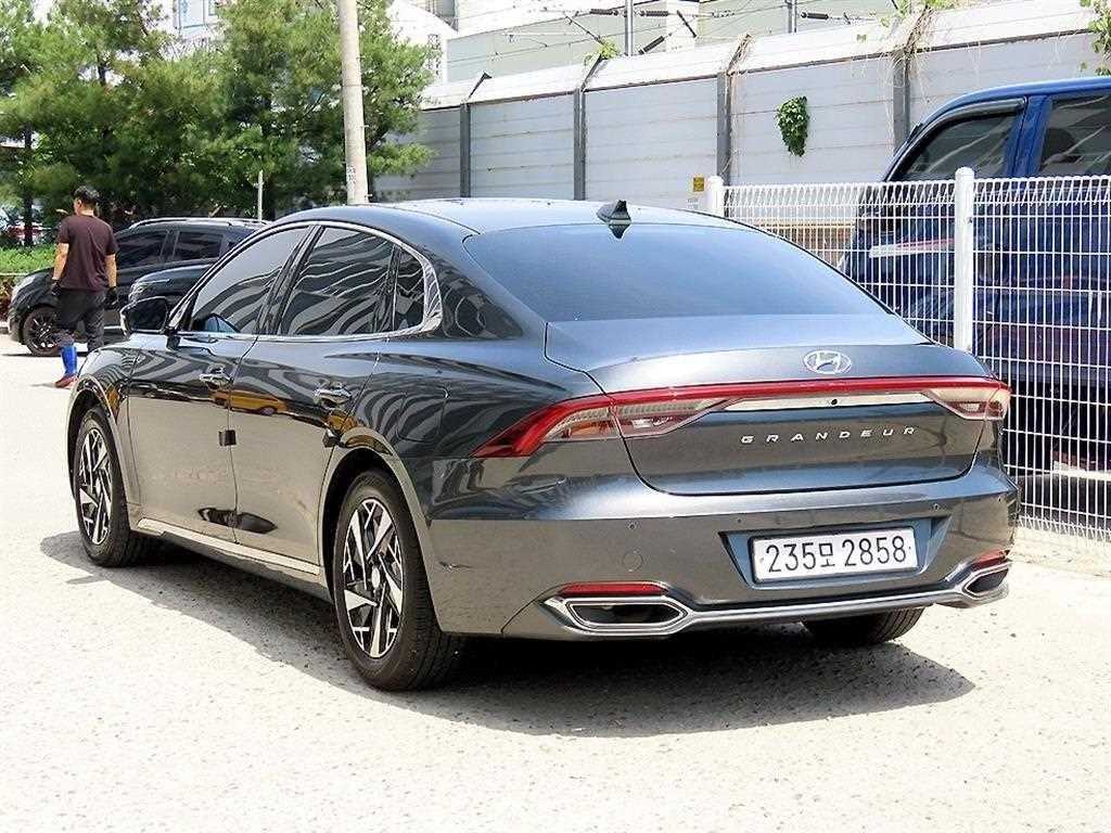 HYUNDAI Grandeur - Vista 3