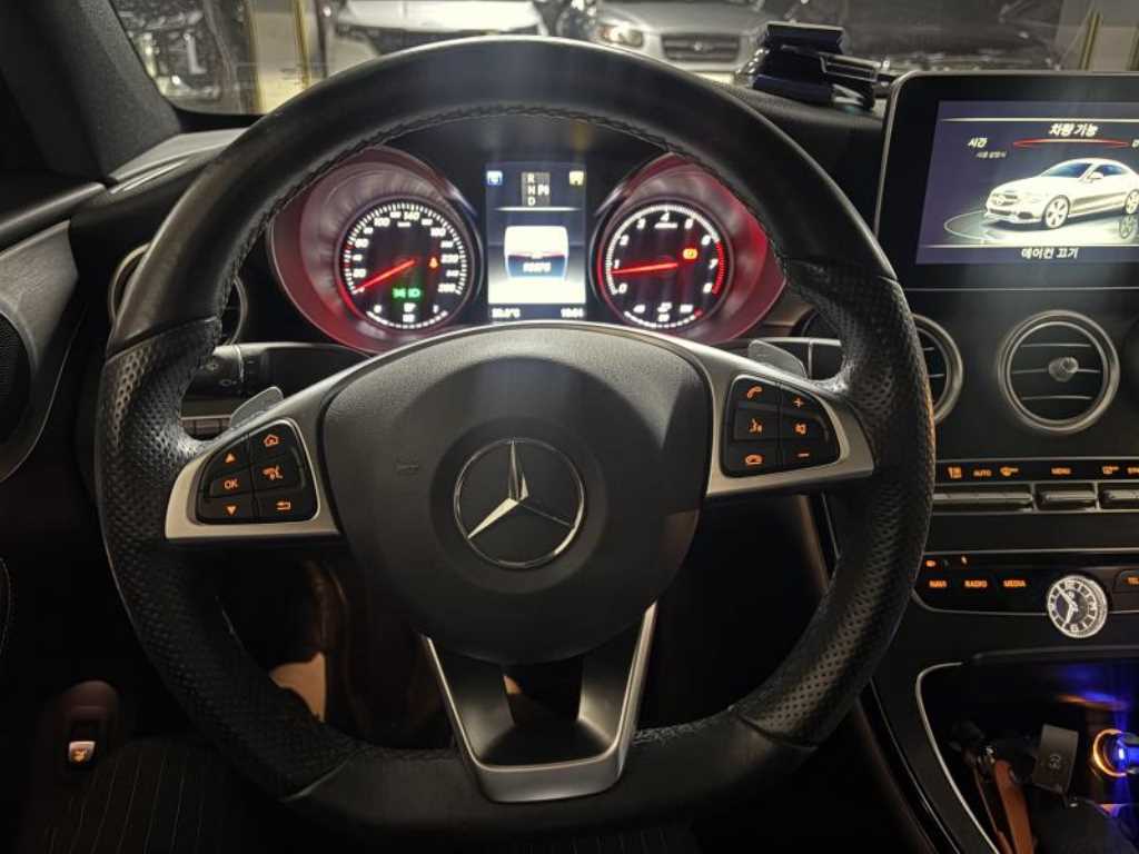 Mercedes Benz C Class - Vista 11