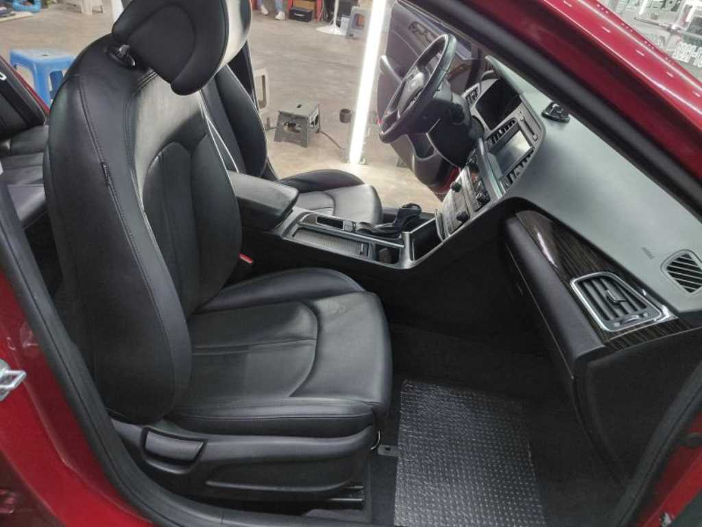 HYUNDAI Sonata - Vista 11