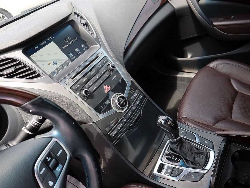 HYUNDAI Grandeur - Vista 10