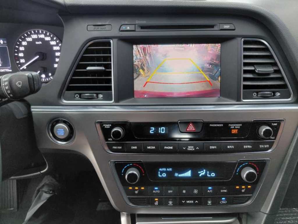 HYUNDAI Sonata - Vista 6