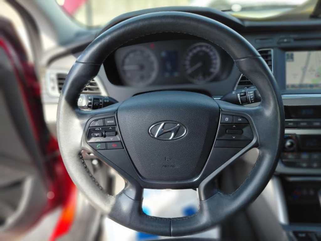 HYUNDAI Sonata - Vista 10