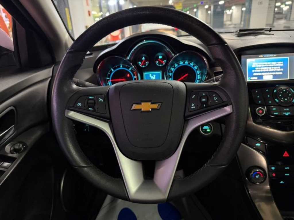 Chevrolet Cruise - Vista 8