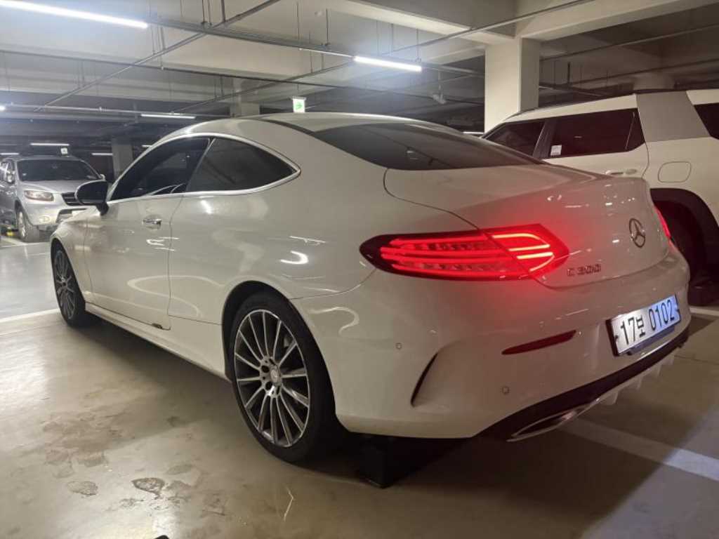 Mercedes Benz C Class - Vista 5