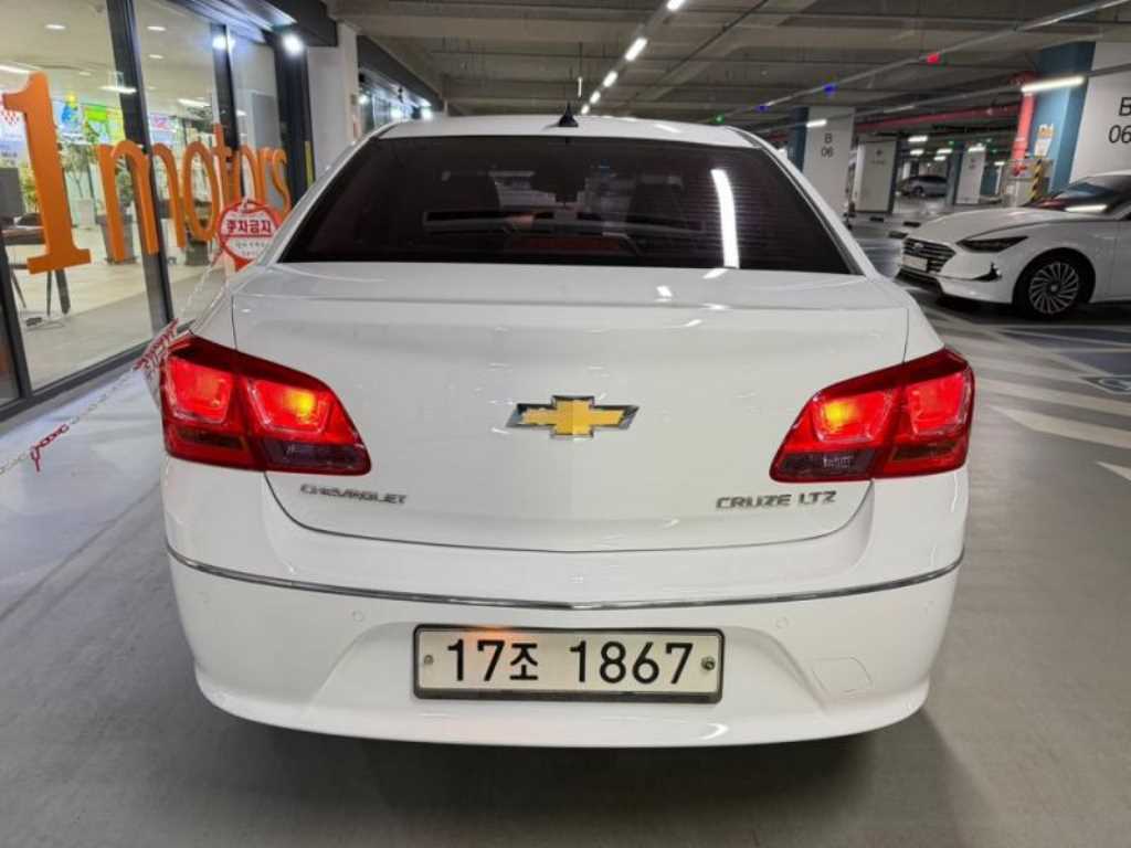Chevrolet Cruise - Vista 5