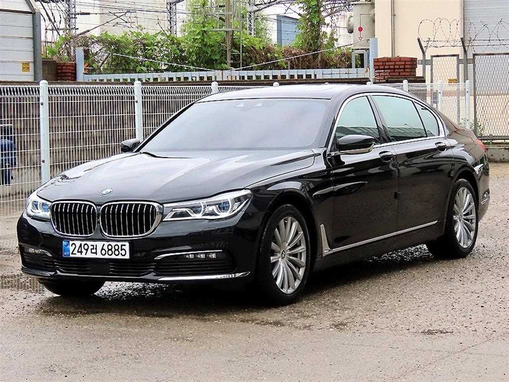 BMW 7 Series - Vista 2